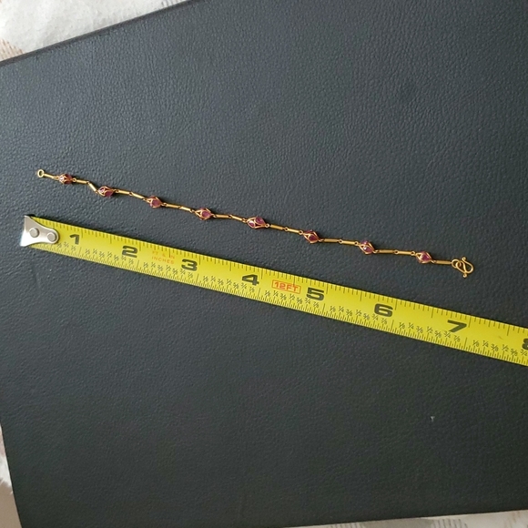 18k Antique Solid Gold Bracelet With Natural Rubies, shiny & Pretty on hand - Picture 4 of 6